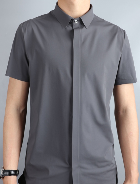 定制襯衣不同材質(zhì)的優(yōu)點和缺點的介紹